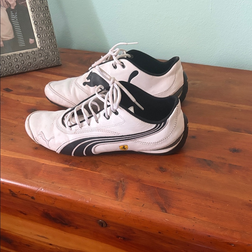 Puma Ferrari Men’s Speed Cat. White and Black Motorsport Sneakers